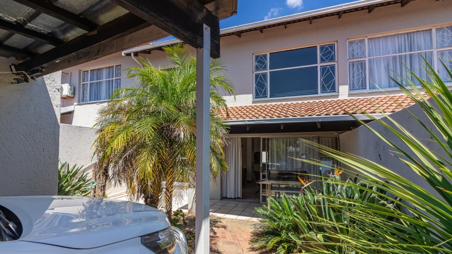 3 Bedroom Property for Sale in Kroonheuwel Free State